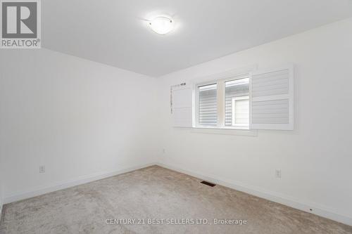 50 Alaskan Heights, Barrie, ON - Indoor Photo Showing Other Room