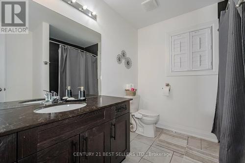 50 Alaskan Heights, Barrie, ON - Indoor Photo Showing Bathroom