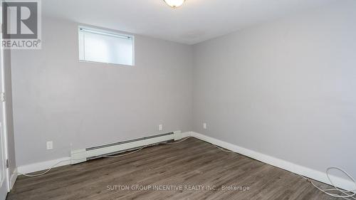 321 St Vincent Street, Barrie (Wellington), ON - Indoor Photo Showing Other Room