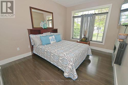 122 1/2 Centennial Avenue, St. Thomas, ON - Indoor Photo Showing Bedroom