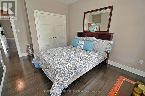 122 1/2 Centennial Avenue, St. Thomas, ON - Indoor Photo Showing Bedroom