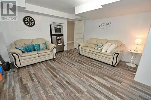 122 1/2 Centennial Avenue, St. Thomas, ON - Indoor Photo Showing Living Room