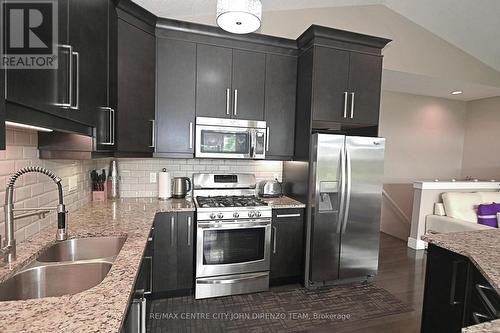 122 1/2 Centennial Avenue, St. Thomas, ON - Indoor Photo Showing Kitchen With Double Sink With Upgraded Kitchen