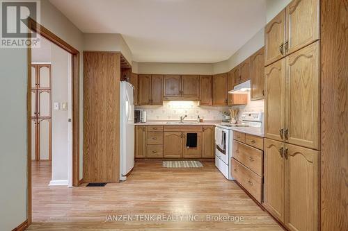 278 Sydenham Street E, Aylmer (Ay), ON - Indoor Photo Showing Kitchen