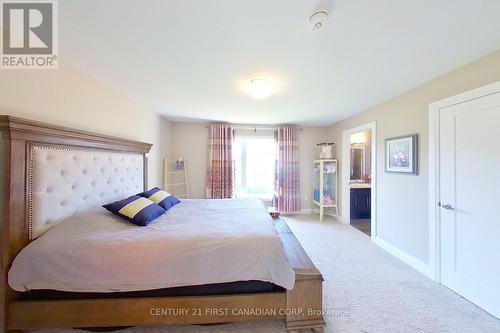 1674 Valhalla Street, London, ON - Indoor Photo Showing Bedroom