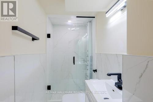 77 Natal Avenue, Toronto (Birchcliffe-Cliffside), ON - Indoor Photo Showing Bathroom