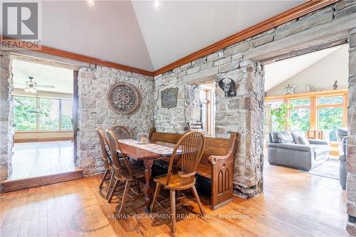 769 Old York Road, Burlington (Grindstone), ON - Indoor Photo Showing Dining Room