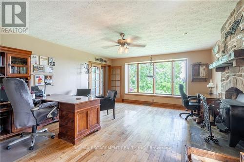 769 Old York Road, Burlington (Grindstone), ON - Indoor Photo Showing Office