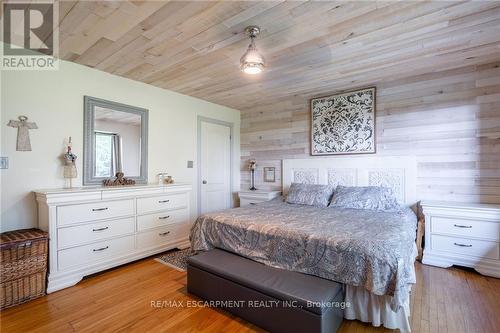 769 Old York Road, Burlington (Grindstone), ON - Indoor Photo Showing Bedroom