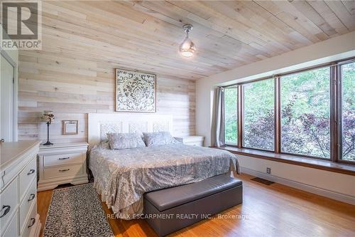 769 Old York Road, Burlington (Grindstone), ON - Indoor Photo Showing Bedroom