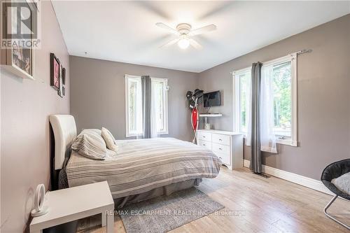 769 Old York Road, Burlington (Grindstone), ON - Indoor Photo Showing Bedroom