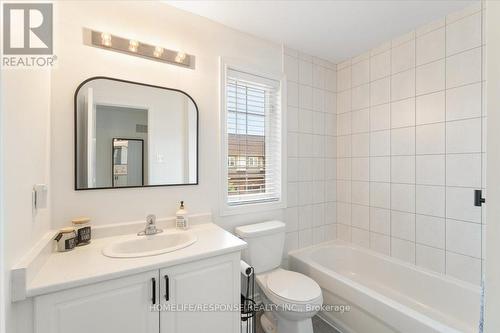 611 Murray Meadows Place, Milton (Clarke), ON - Indoor Photo Showing Bathroom