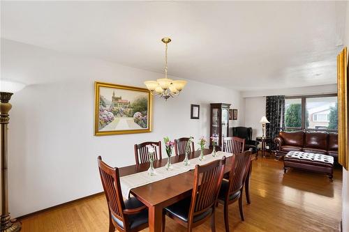 72 Eastbury Drive, Hamilton, ON - Indoor Photo Showing Dining Room