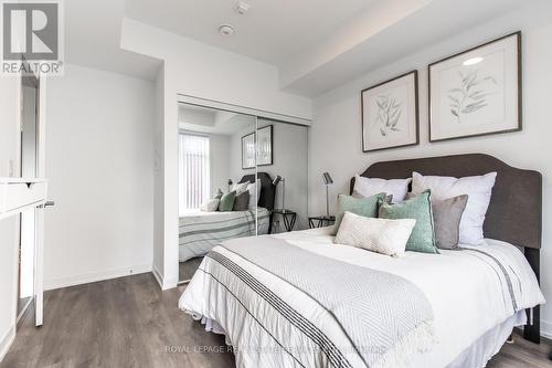 210 - 120 Canon Jackson Drive, Toronto (Beechborough-Greenbrook), ON - Indoor Photo Showing Bedroom