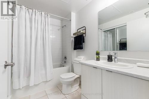 210 - 120 Canon Jackson Drive, Toronto (Beechborough-Greenbrook), ON - Indoor Photo Showing Bathroom