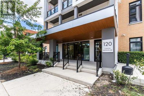 210 - 120 Canon Jackson Drive, Toronto (Beechborough-Greenbrook), ON - Outdoor With Balcony