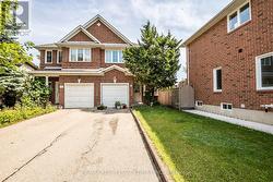 1075 JOHNSON'S LANE  Mississauga, ON L5J 2P7