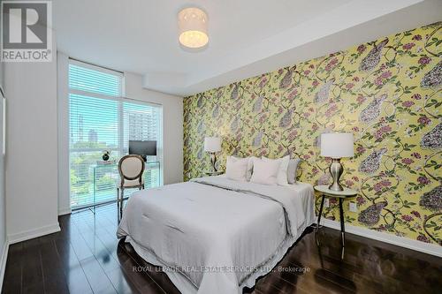 715 - 551 Maple Avenue, Burlington (Brant), ON - Indoor Photo Showing Bedroom