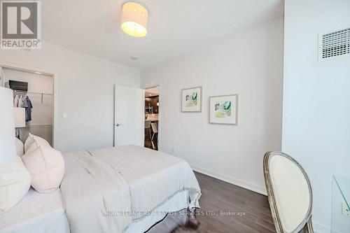 715 - 551 Maple Avenue, Burlington (Brant), ON - Indoor Photo Showing Bedroom