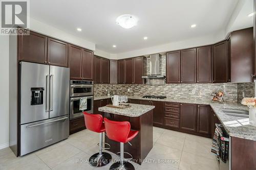 384 Remembrance Road, Brampton (Northwest Brampton), ON - Indoor Photo Showing Kitchen With Upgraded Kitchen