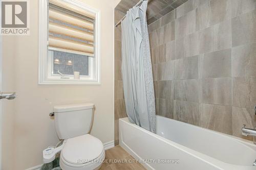 384 Remembrance Road, Brampton (Northwest Brampton), ON - Indoor Photo Showing Bathroom