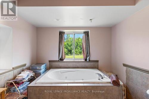 2085 Enright Road, Tyendinaga, ON - Indoor Photo Showing Bathroom