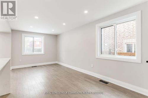 86 Ambler Bay, Barrie (Georgian Drive), ON - Indoor Photo Showing Other Room