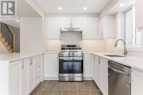 86 Ambler Bay, Barrie (Georgian Drive), ON - Indoor Photo Showing Kitchen With Double Sink With Upgraded Kitchen