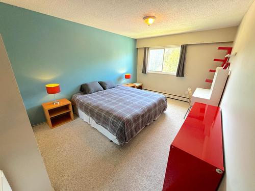 306 - 40 Ridgemont Avenue, Fernie, BC - Indoor Photo Showing Bedroom