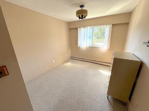 306 - 40 Ridgemont Avenue, Fernie, BC - Indoor Photo Showing Other Room