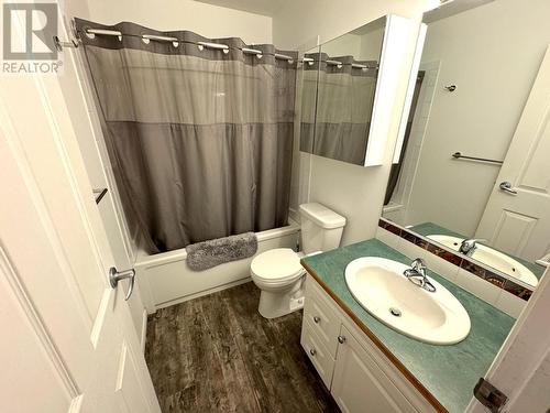 40 Ridgemont Avenue Unit# 306, Fernie, BC - Indoor Photo Showing Bathroom