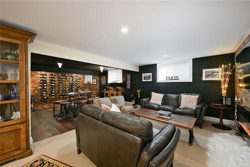 50 Bluenose Drive, Port Dover, ON - Indoor Photo Showing Living Room