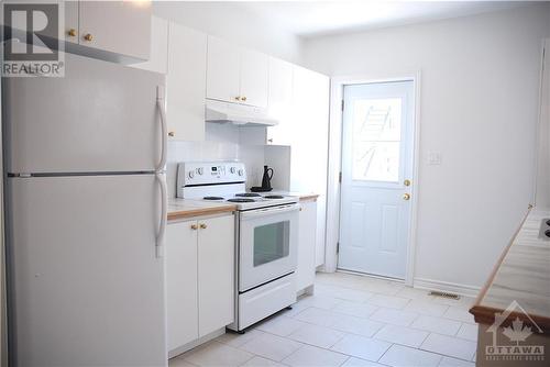 240 Cumberland Street, Ottawa, ON - Indoor Photo Showing Kitchen