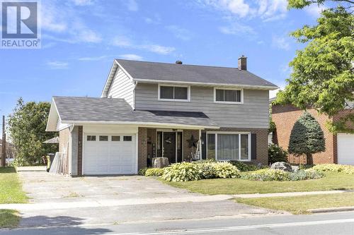 811 Pine St, Sault Ste. Marie, ON - Outdoor With Facade