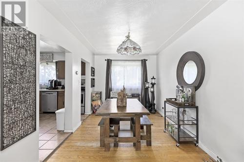 811 Pine St, Sault Ste. Marie, ON - Indoor Photo Showing Dining Room