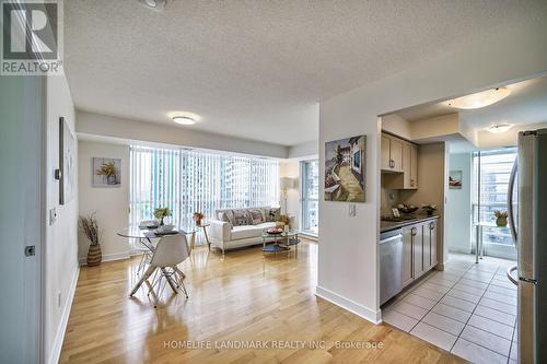 1905 - 31 Bales Avenue, Toronto (Willowdale East), ON - Indoor Photo Showing Kitchen