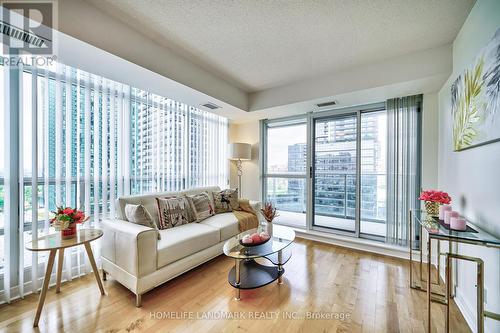 1905 - 31 Bales Avenue, Toronto (Willowdale East), ON - Indoor Photo Showing Living Room