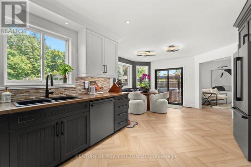 10 Kenwell Crescent, Barrie (Holly), ON - Indoor Photo Showing Kitchen With Double Sink