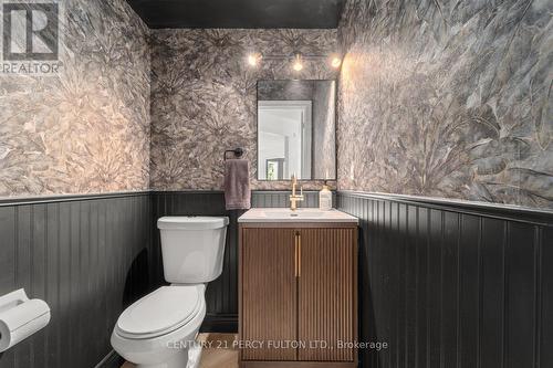 10 Kenwell Crescent, Barrie (Holly), ON - Indoor Photo Showing Bathroom