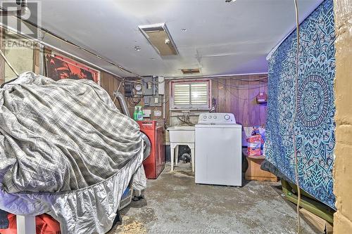 1170 Windermere Road, Windsor, ON - Indoor Photo Showing Laundry Room