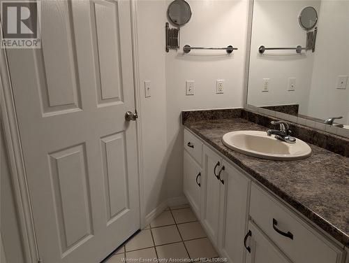 38 Brush, Amherstburg, ON - Indoor Photo Showing Bathroom