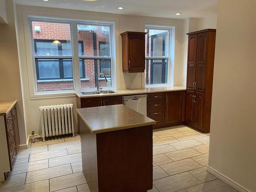 Cuisine - 2186 Rue Addington, Montréal (Côte-Des-Neiges/Notre-Dame-De-Grâce), QC - Indoor Photo Showing Kitchen With Double Sink