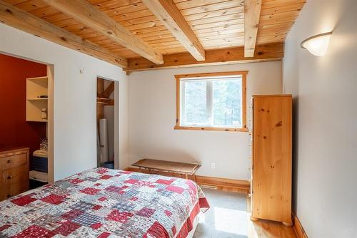 12 William Craven Close, Lac Du Bonnet Rm, MB - Indoor Photo Showing Bedroom