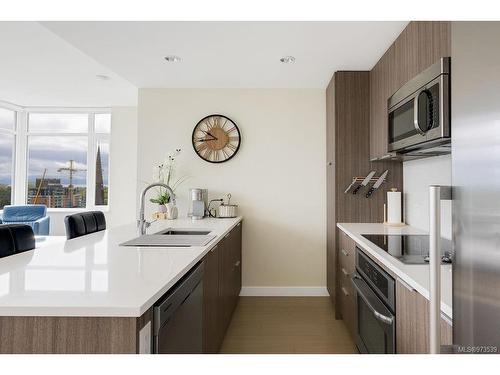 1504-728 Yates St, Victoria, BC - Indoor Photo Showing Kitchen