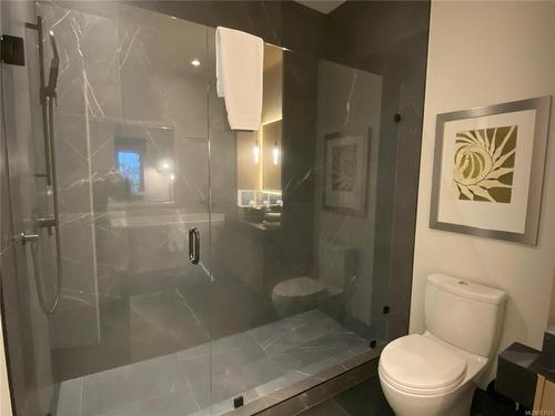 418-596 Marine Dr, Ucluelet, BC - Indoor Photo Showing Bathroom