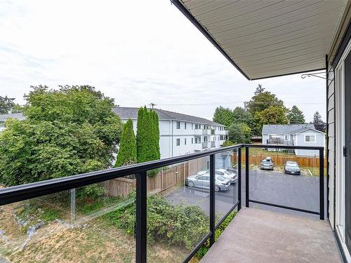 402-218 Bayview Ave, Ladysmith, BC - Outdoor With Exterior