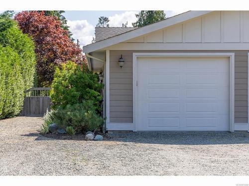 444 Namqua Rd, Qualicum Beach, BC 