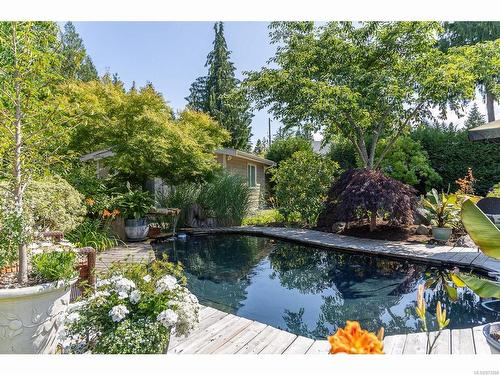 444 Namqua Rd, Qualicum Beach, BC 