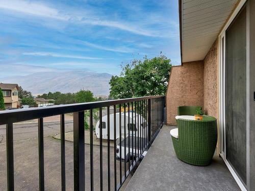 871 Mcqueen Drive, Kamloops, BC - Outdoor With Exterior