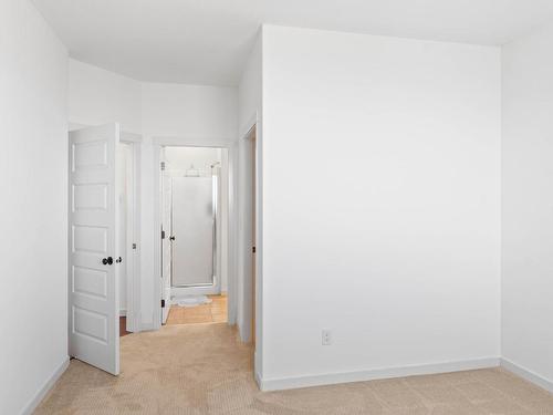 2542 Bentall Drive, Kamloops, BC - Indoor Photo Showing Other Room